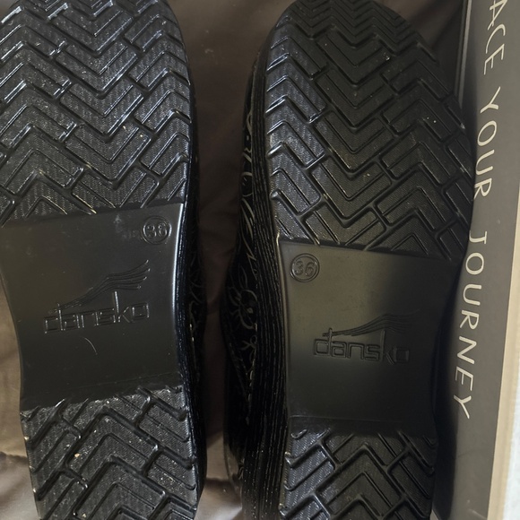 Dansko professional patent clog - Picture 2 of 3